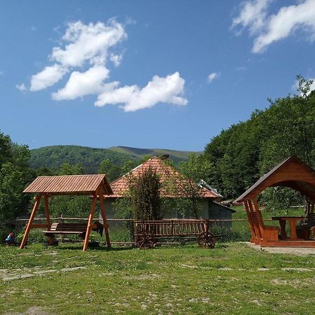 Верховинський Котедж Bukovets Exterior photo